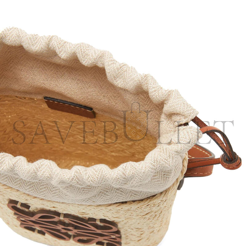 LOEWE SQUARE POCKET IN IRACA PALM AND CALFSKIN C630G35X05 (22.5*15*6cm)